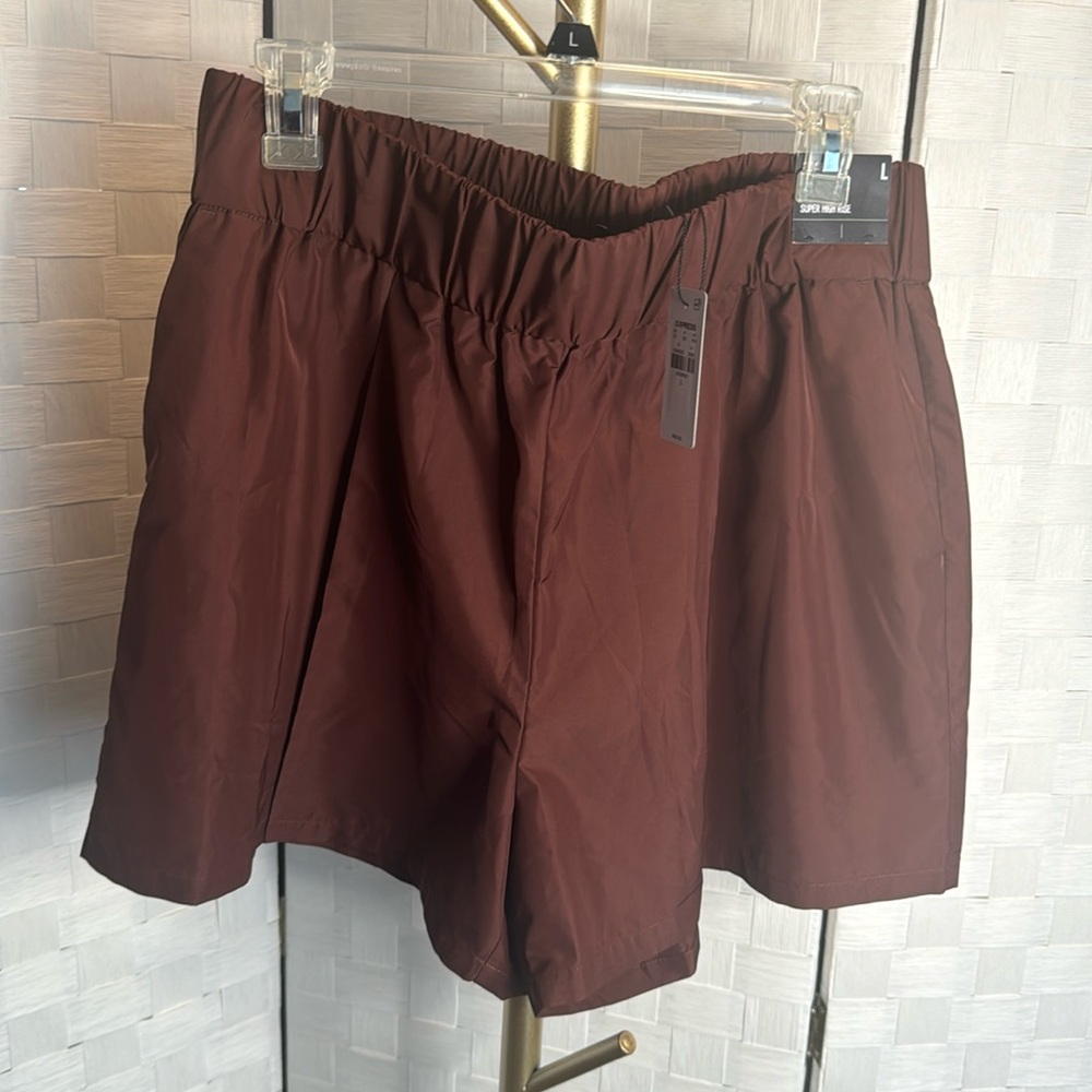 Express Stylist Super High Rise Shorts - Picture 2 of 5